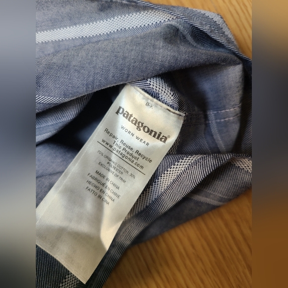 Patagonia blue men's short sleeve medium - Picture 4 of 4